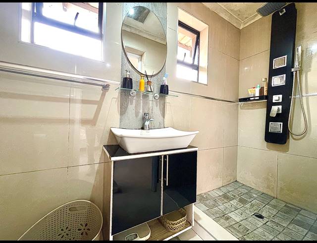 3 BEDROOM SECTIONAL TITLE FOR SALE IN MONTCLAIR